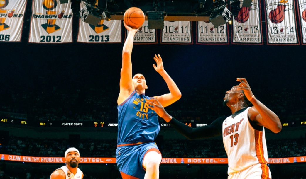 Los Nuggets se ponen al frente en la final de NBA ante los Heat