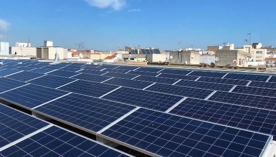 Asobancaria y Gobierno trabajarán juntos para que estratos 1, 2 y 3 tengan paneles solares