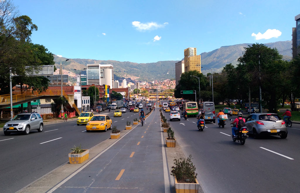 Tránsito de Medellín confirmó cómo regirá el pico y placa el resto de diciembre y en enero