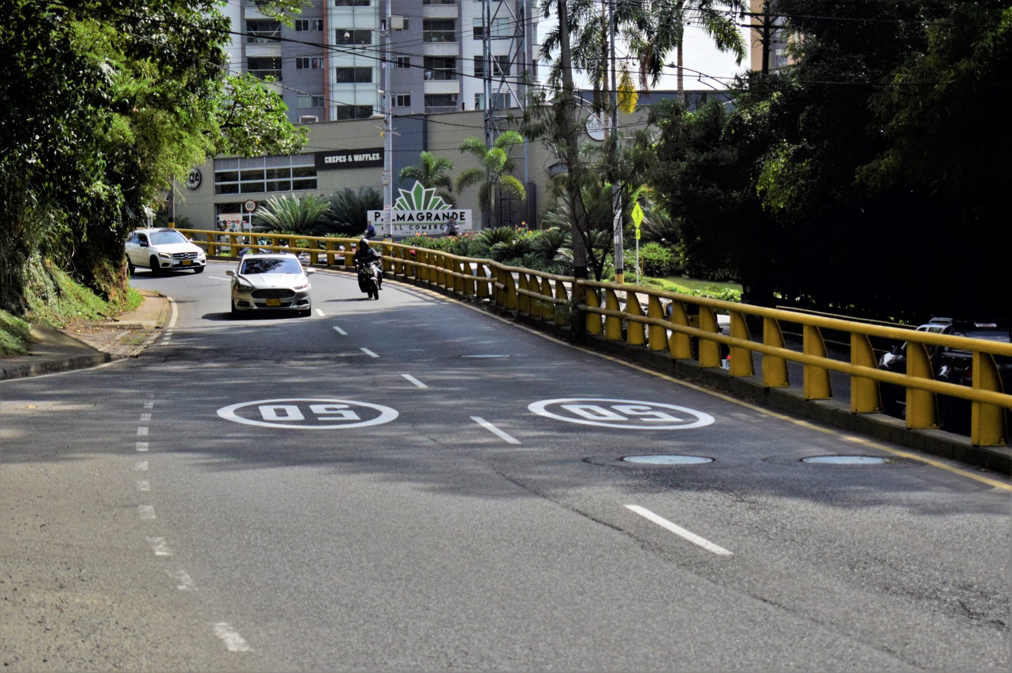 En diez vías de Medellín implementan velocidad de 50 kilómetros por hora