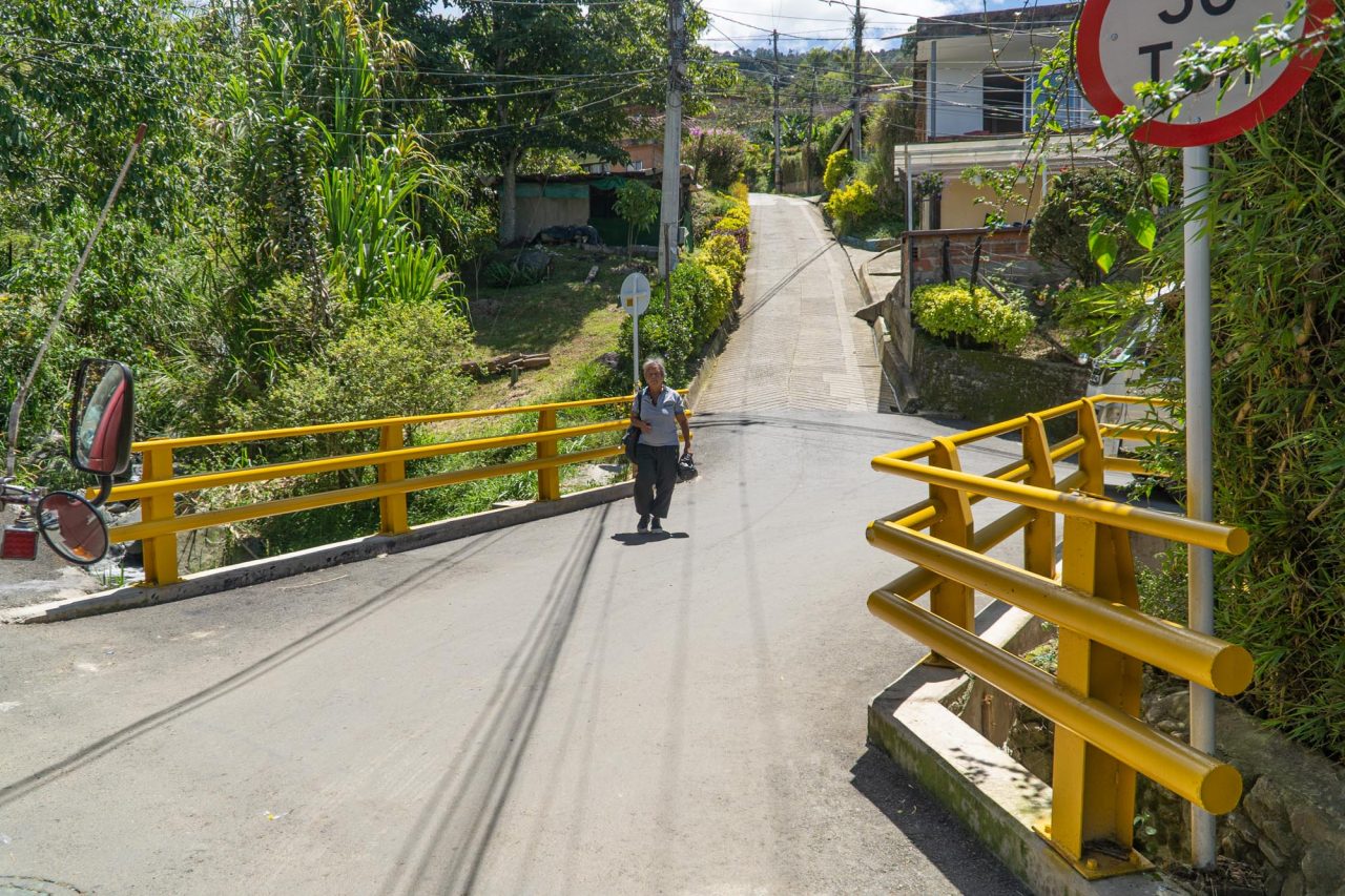 Nuevo puente vehicular mejora la conectividad en San Cristóbal