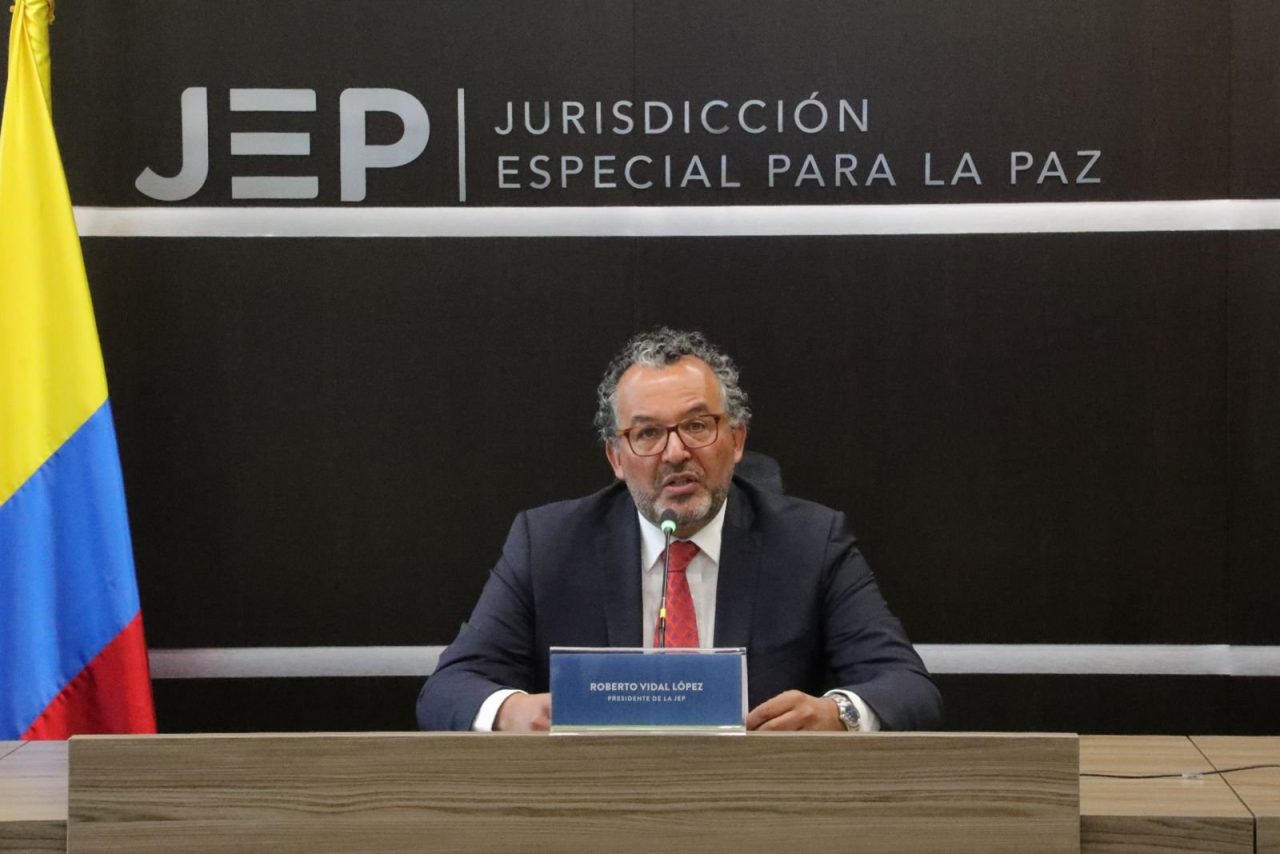 Presidente de la JEP, Roberto Vidal, denuncia amenazas contra dos magistrados