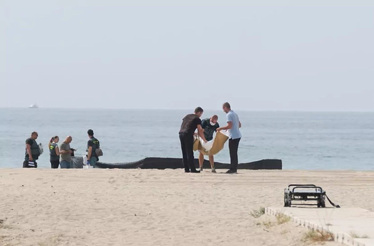 ¡Aterrador! Encuentran cuerpo de un bebé decapitado en una playa