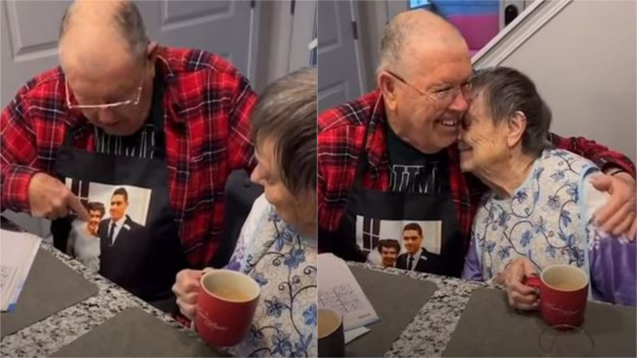 Tiene Alzheimer y su esposo usa una camiseta con la foto de su boda para que mantenga el recuerdo