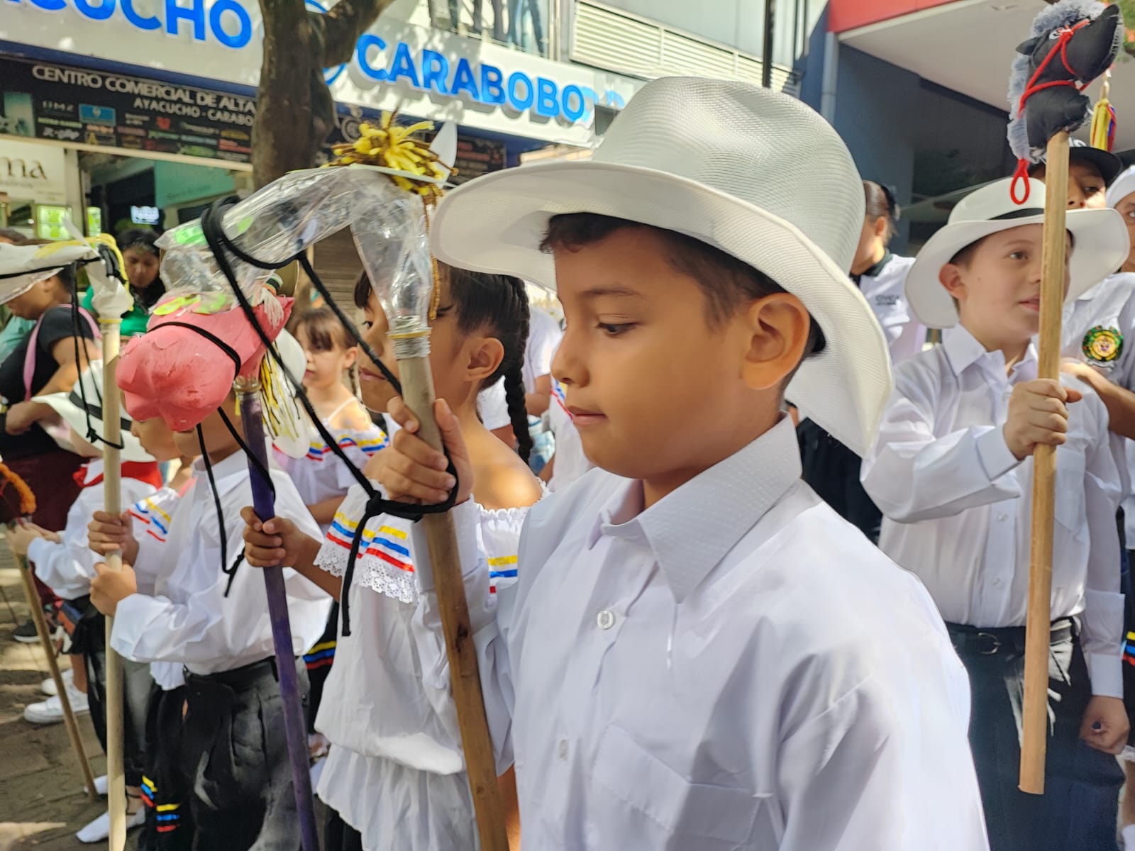 niños- desfile caballistas 