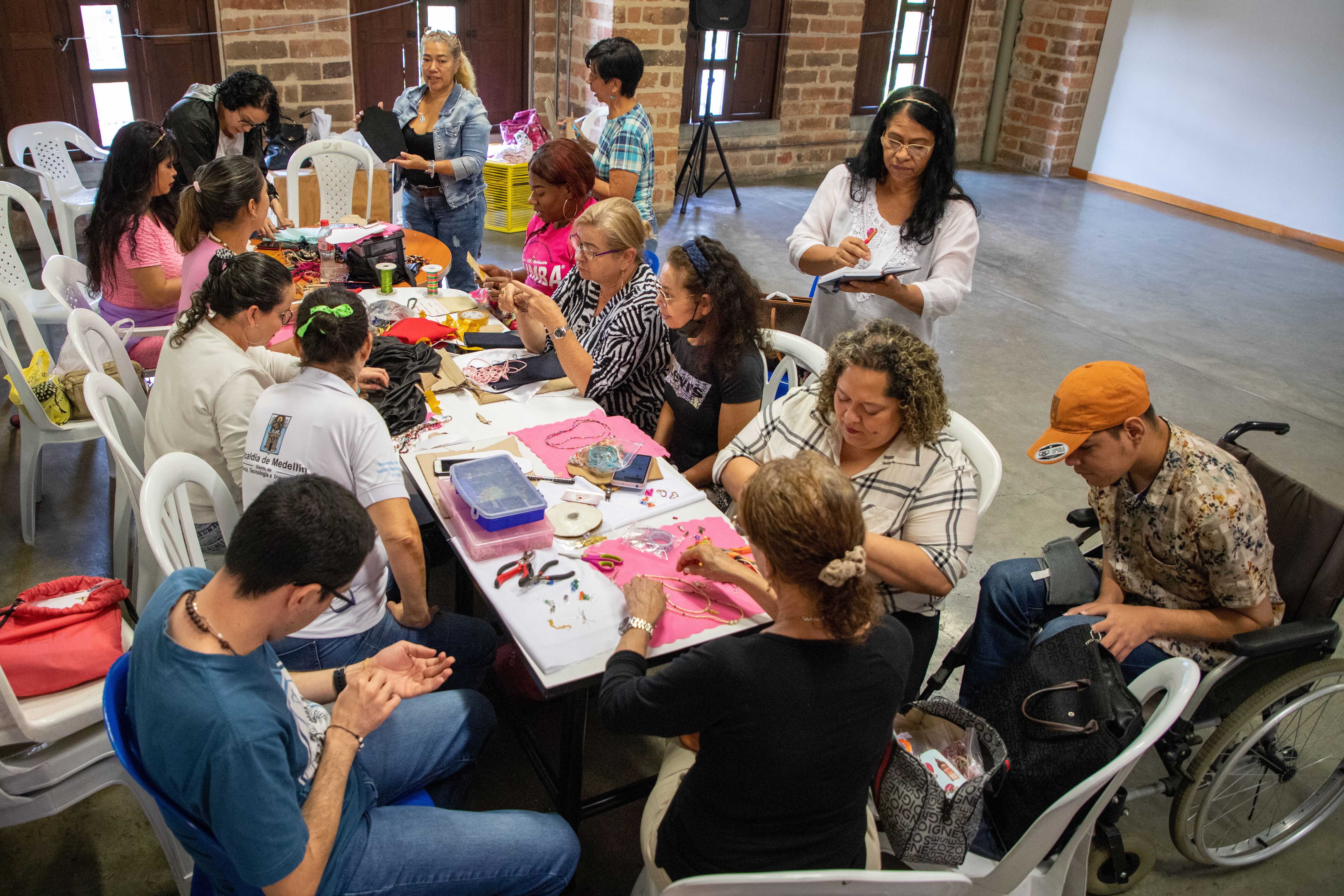 Alcaldía facilitó la integración laboral de 596 personas con discapacidad y cuidadores