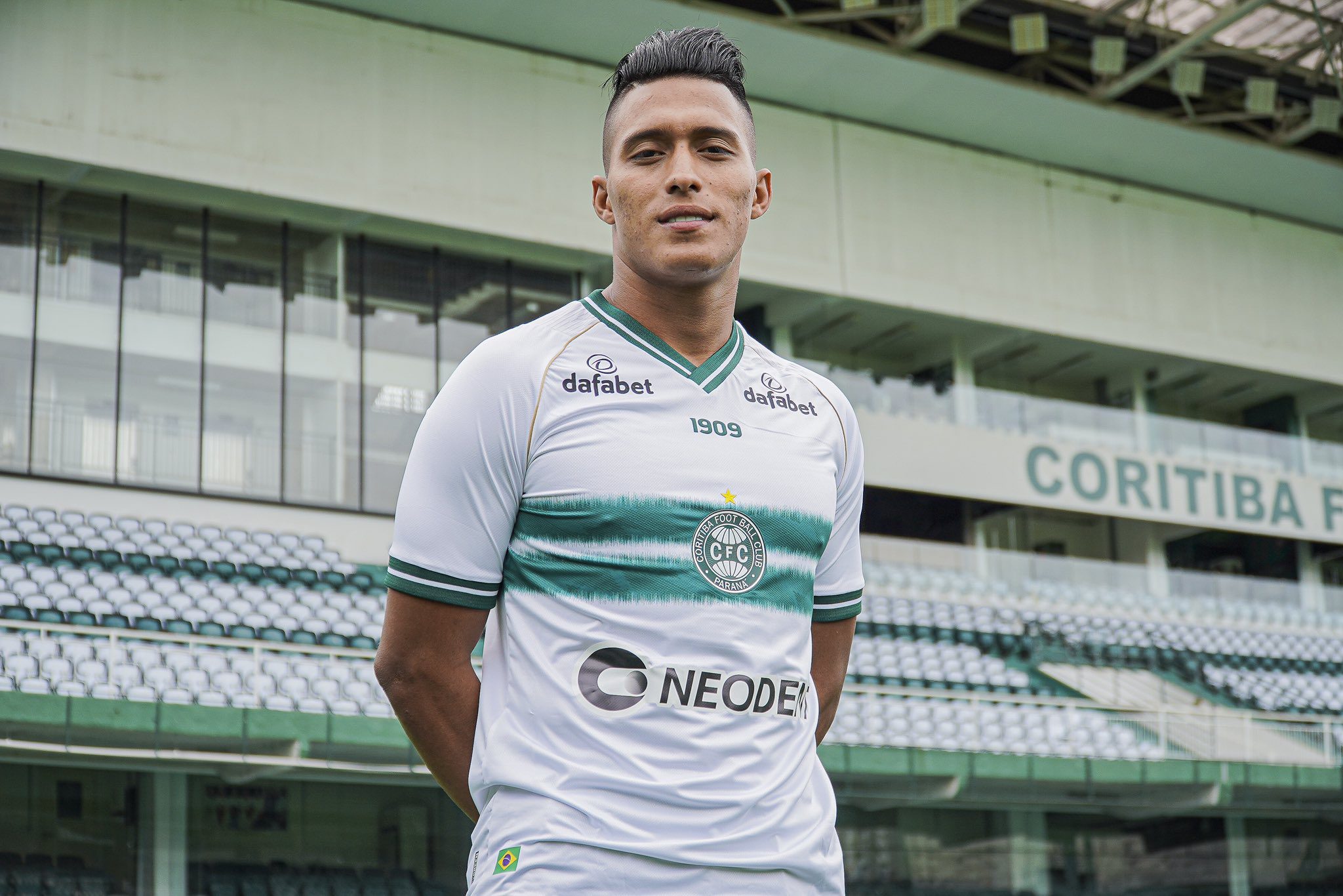 ¡Sigue vestido de verde! Sebastián Gómez fue presentado como refuerzo del Coritiba