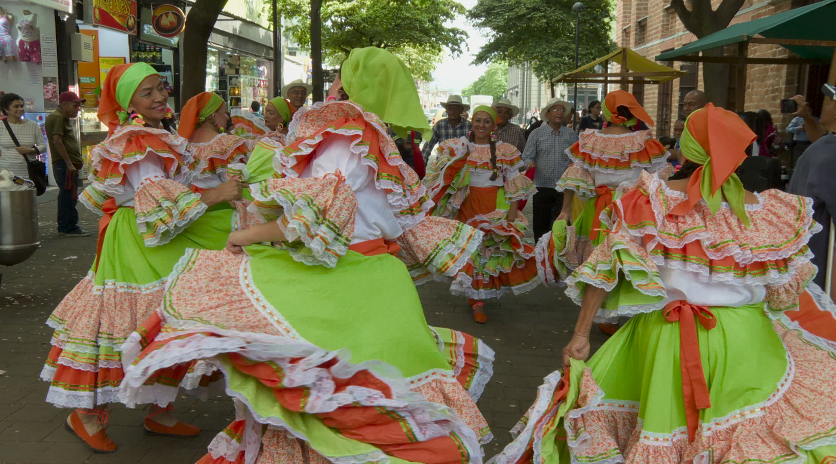 El arte se toma las calles del centro de Medellín 