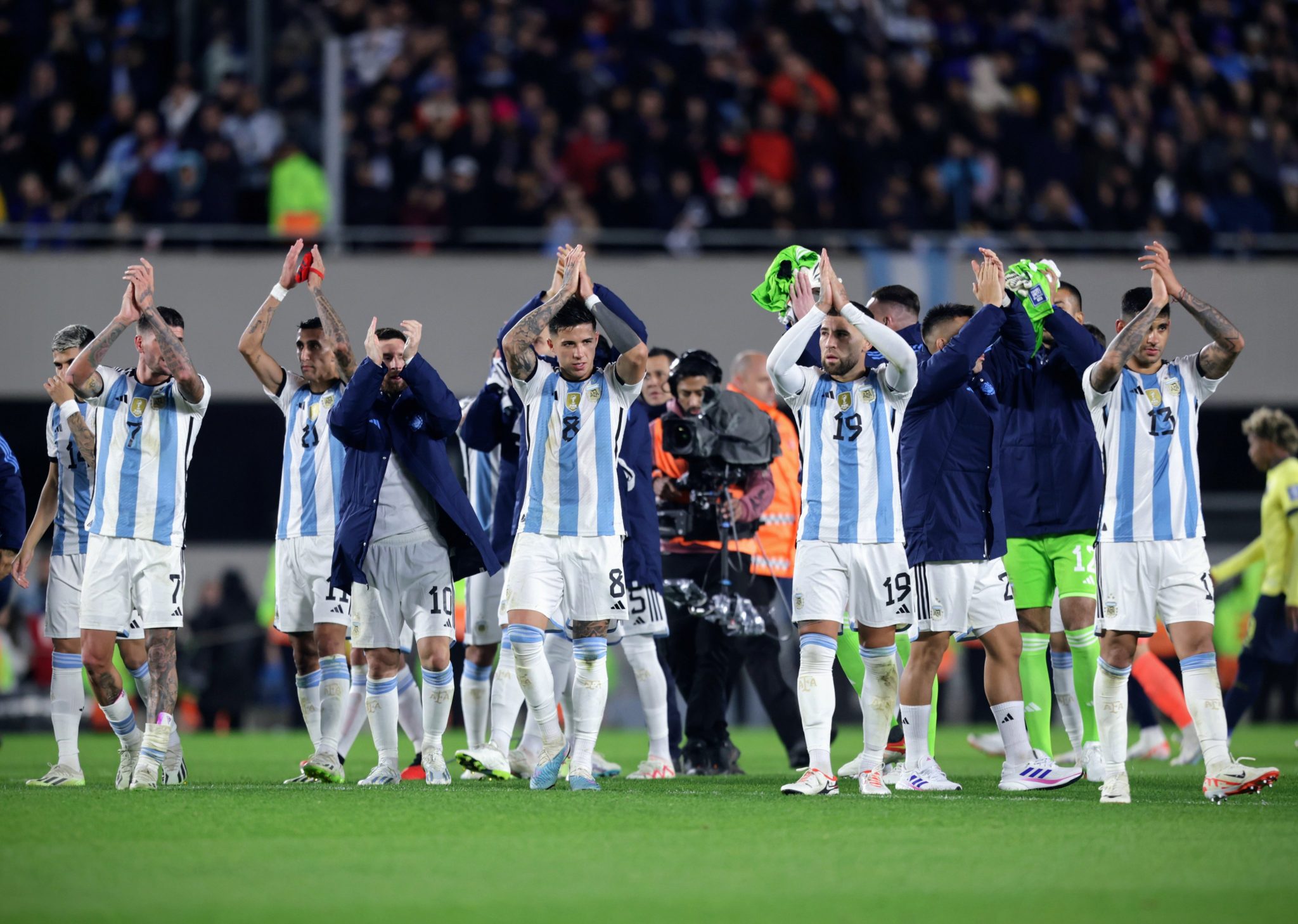 Argentina venció a Ecuador gracias a una genialidad de Messi