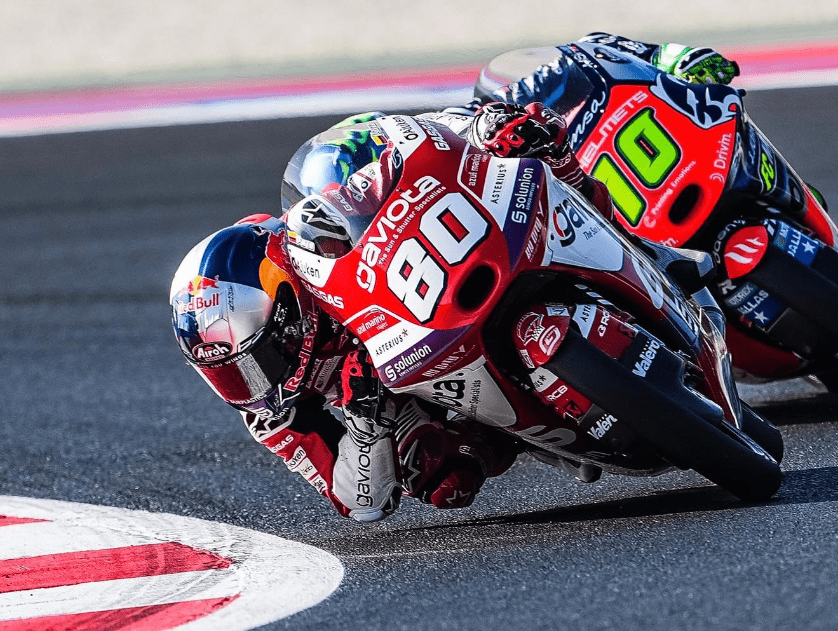 El colombiano David Alonso lo volvió a hacer en el Moto 3