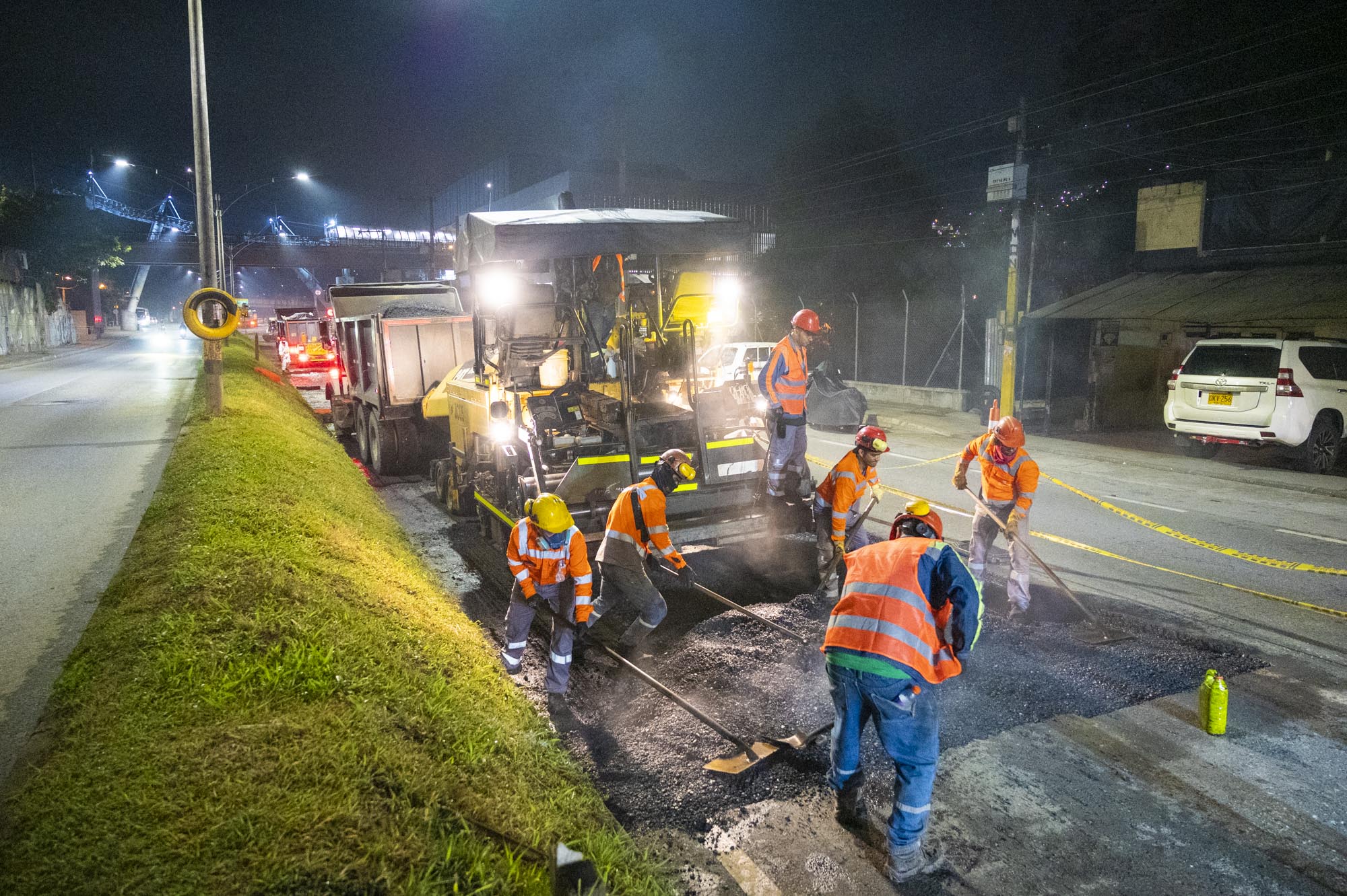 El Distrito adelanta obras nocturnas en la Avenida Las Palmas y en La Paralela