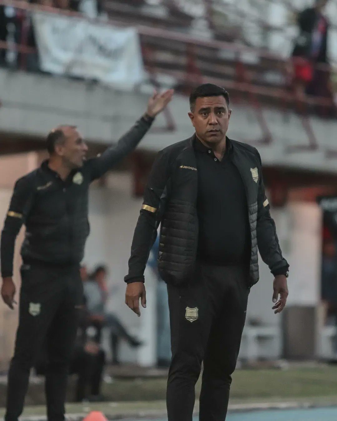 Águilas Doradas por le liderato de la liga ante el Huila