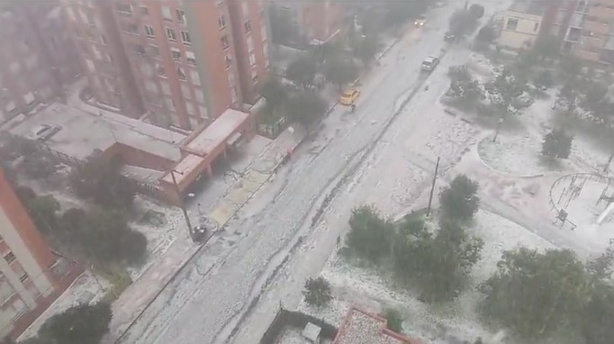 [Video] ¿Nieve en Bogotá? Así fue la fuerte granizada en la capital