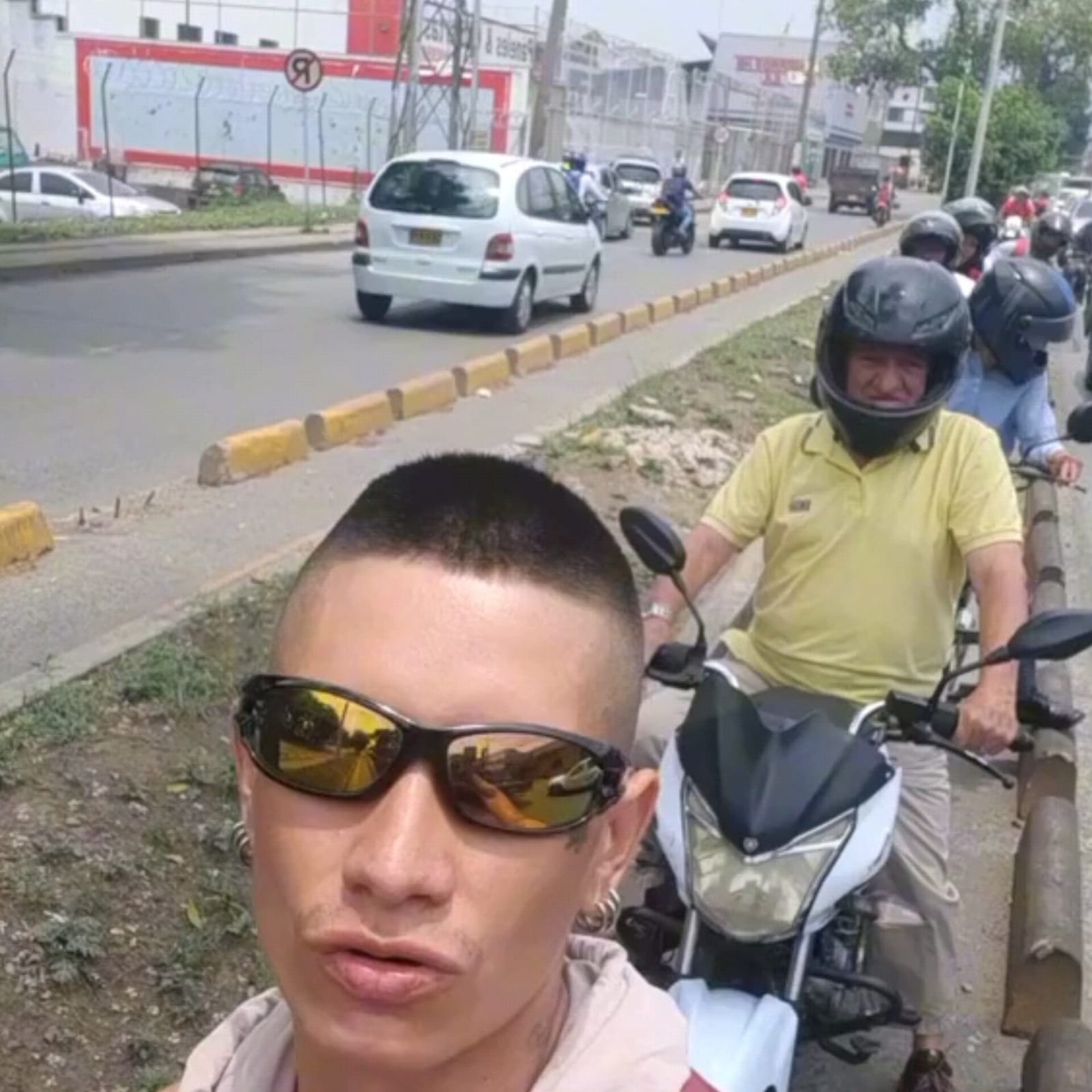 [Video] Ciclista ‘Bien ofendido’ hace respetar la ciclovía de motociclistas imprudentes
