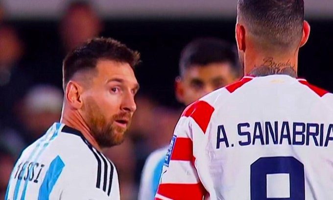 [Video] Un jugador paraguayo escupió a Messi