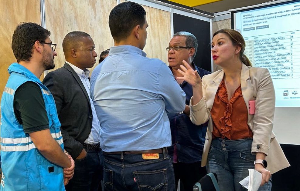 Personería de Medellín acompaña el escrutinio de votos de las elecciones territoriales