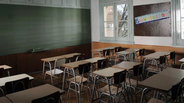 Anuncian pliego de cargos contra profesor en Medellín por presunto abuso de tres estudiantes