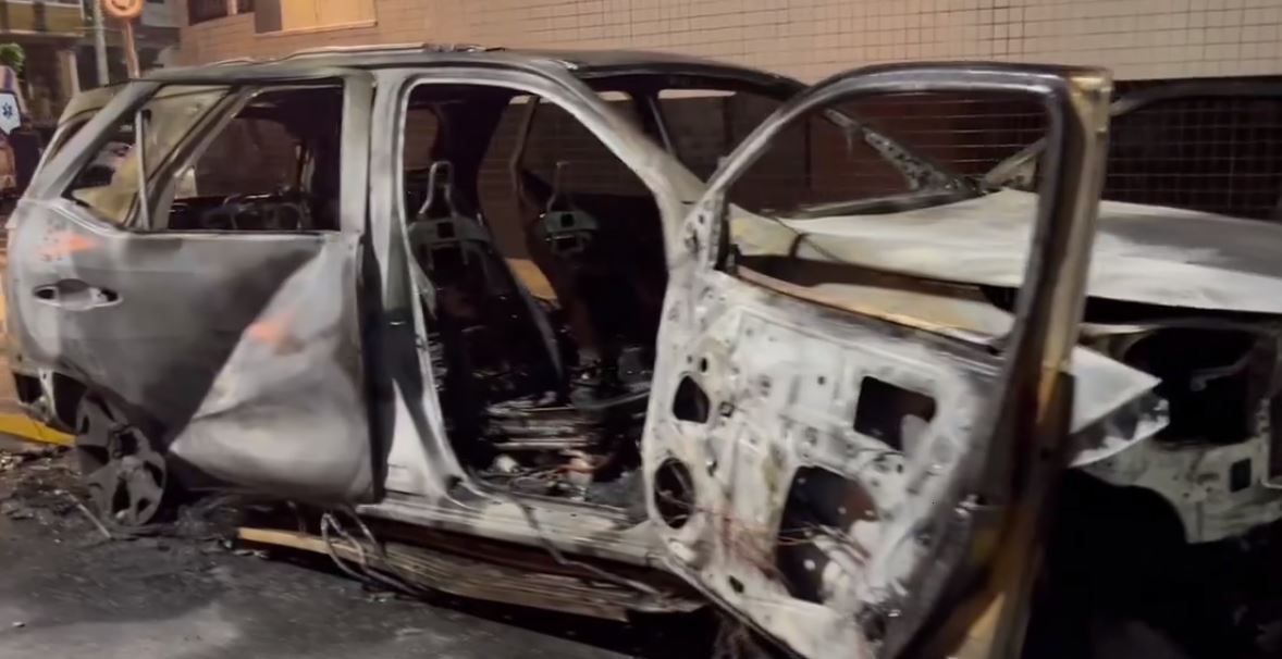 [Video] Santos de Brasil se fue a la B e hinchas le quemaron el carro del colombiano Stiven Mendoza