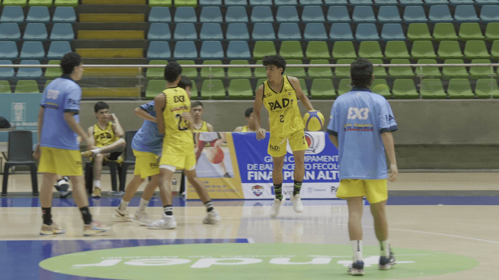 Medellín acoge a las promesas del baloncesto colombiano