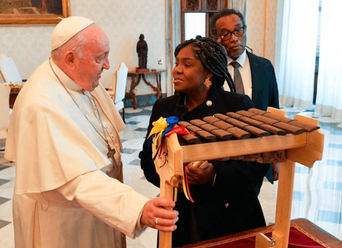 Francia Márquez y el Papa Francisco 