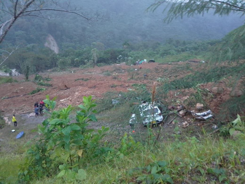 Tragedia en Chocó: varios muertos y heridos deja derrumbe en la vía Quibdó-Medellín