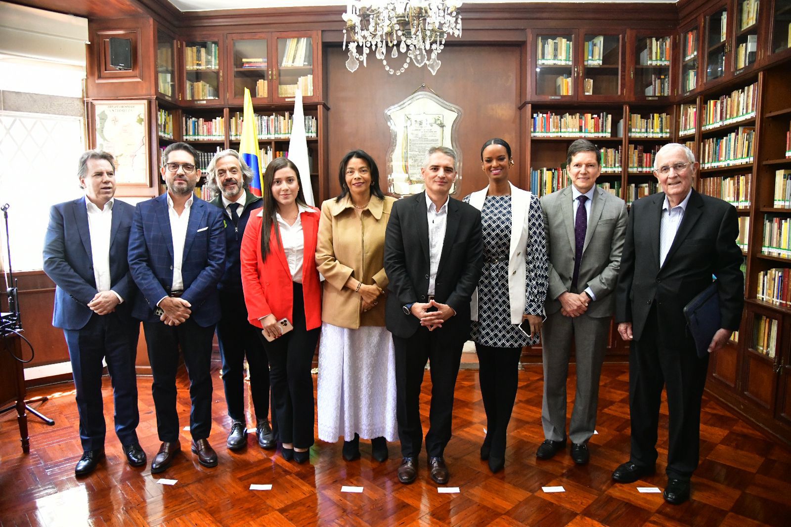 Este es el comité del referendo de autonomía fiscal, promovido por el gobernador de Antioquia