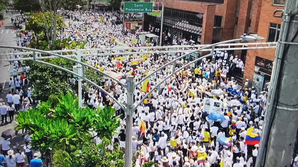 imágenes marcha en Medellín
