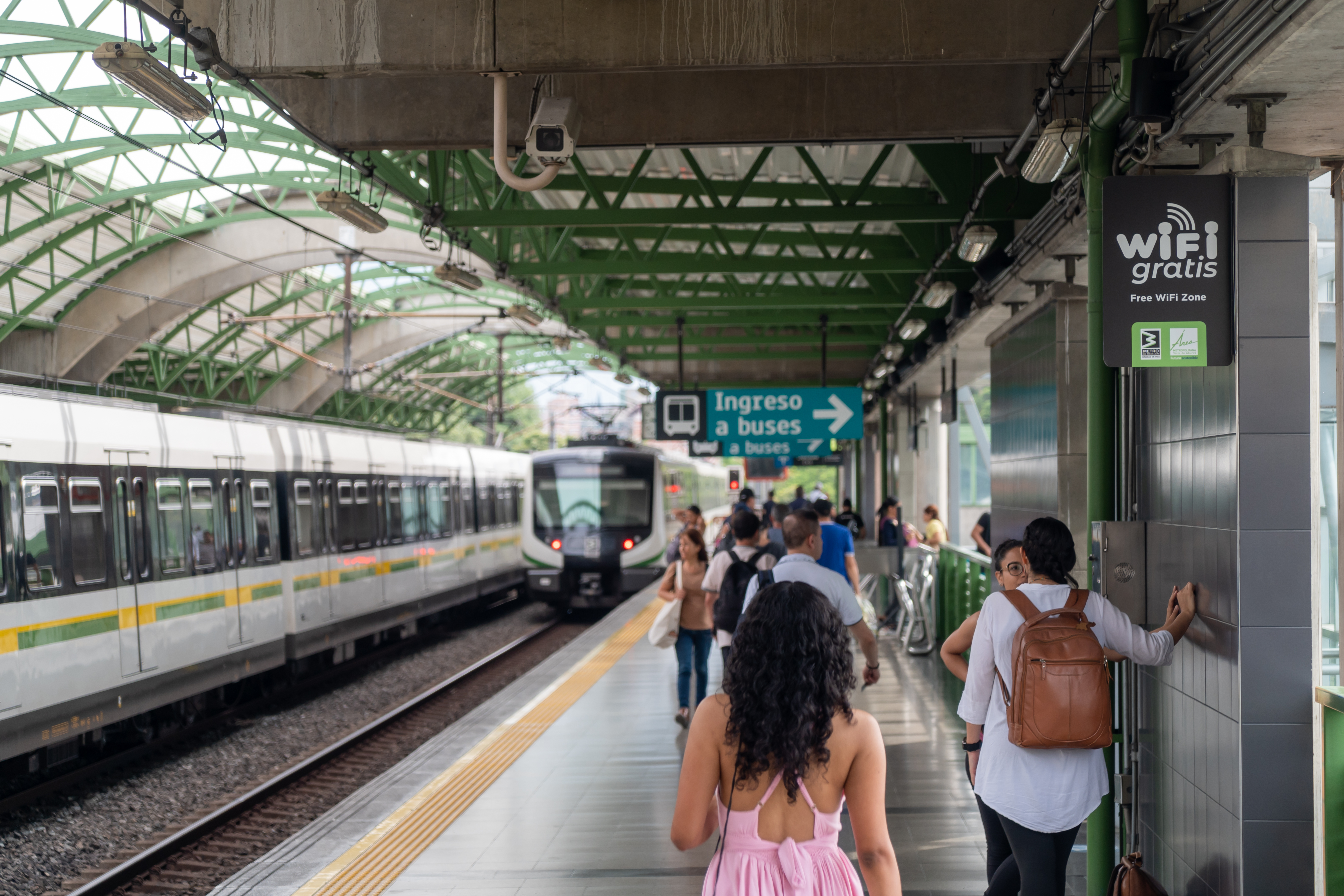 Líneas A y B del Metro de Medellín tienen wifi gratis: así puede conectarse