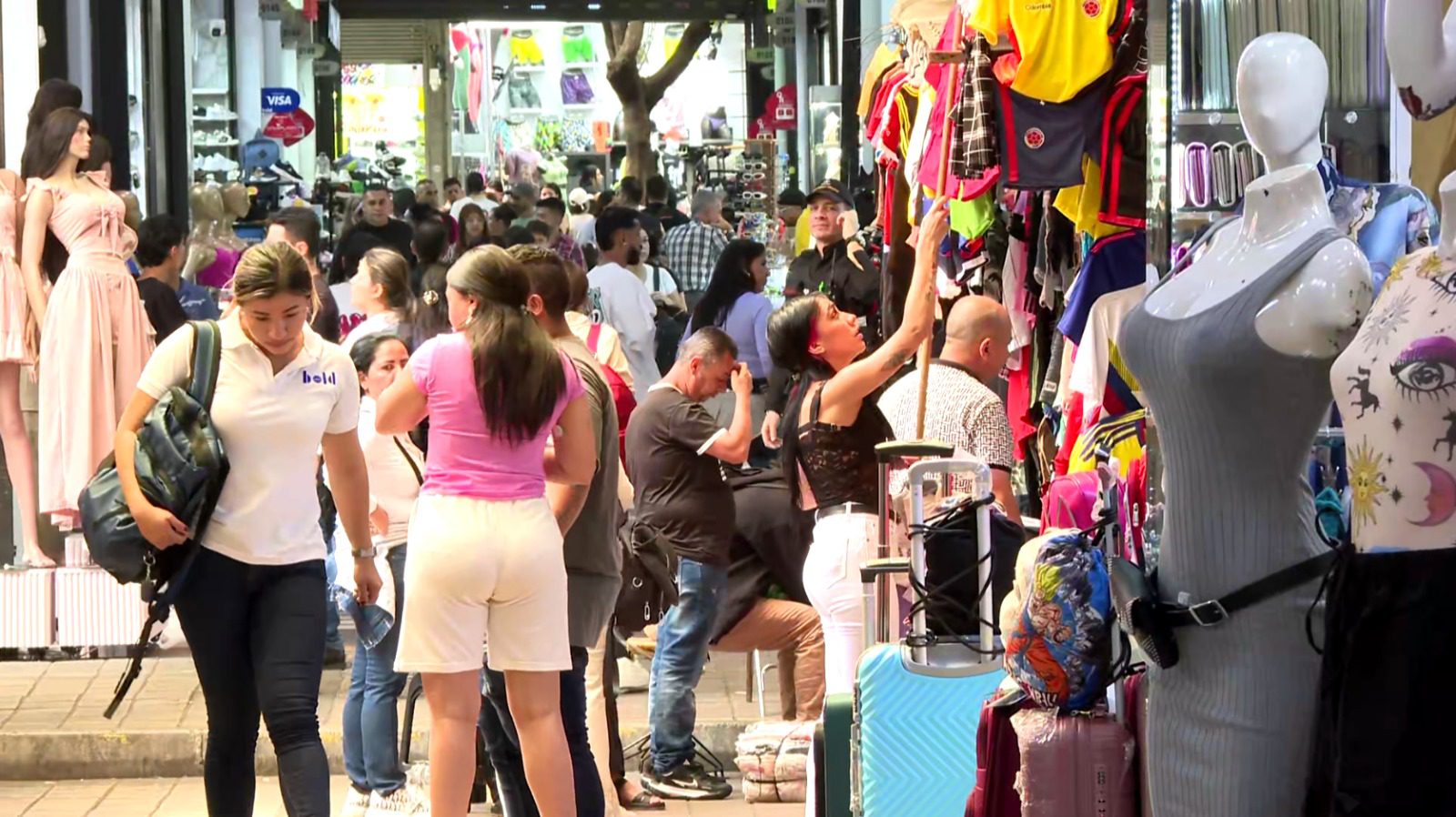 Comerciantes reportaron aumento del 35% en ventas por el Día de la Madre