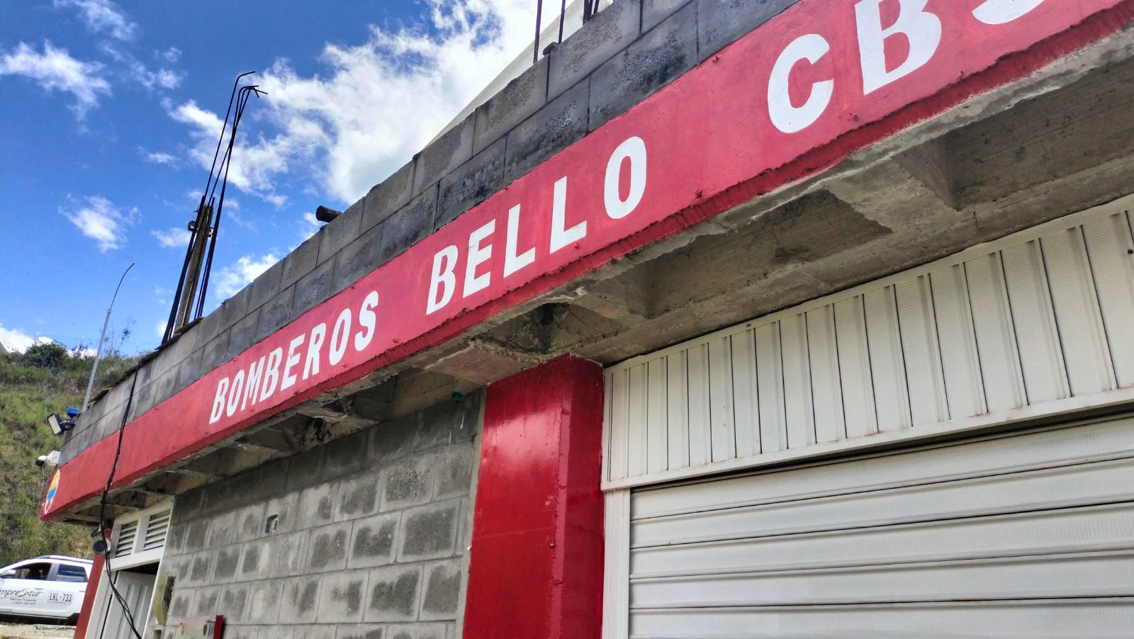 Ladrón robó a los bomberos de Bello: esto se llevó