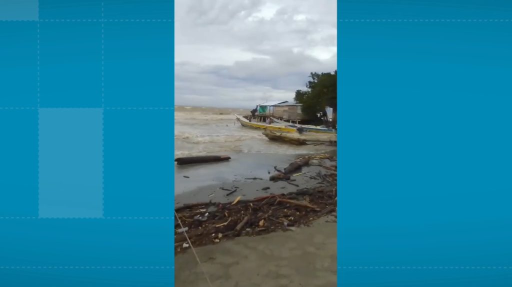 Playas de Necoclí se encuentran restringidas por fuerte oleaje