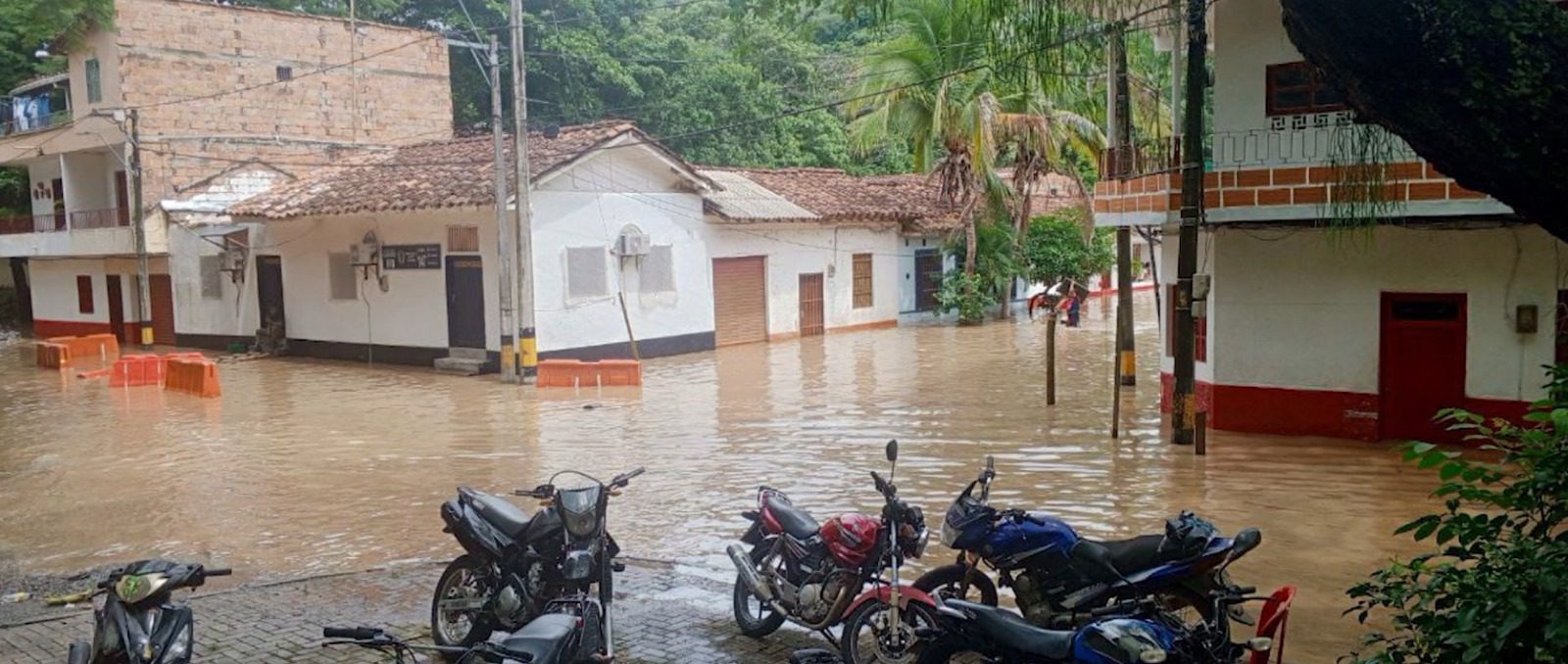 Desbordamiento del Río Cauca tiene afectadas a más de 50 familias en Bolombolo