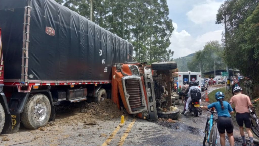 Vías de Antioquia continúan afectadas por la temporada de lluvias