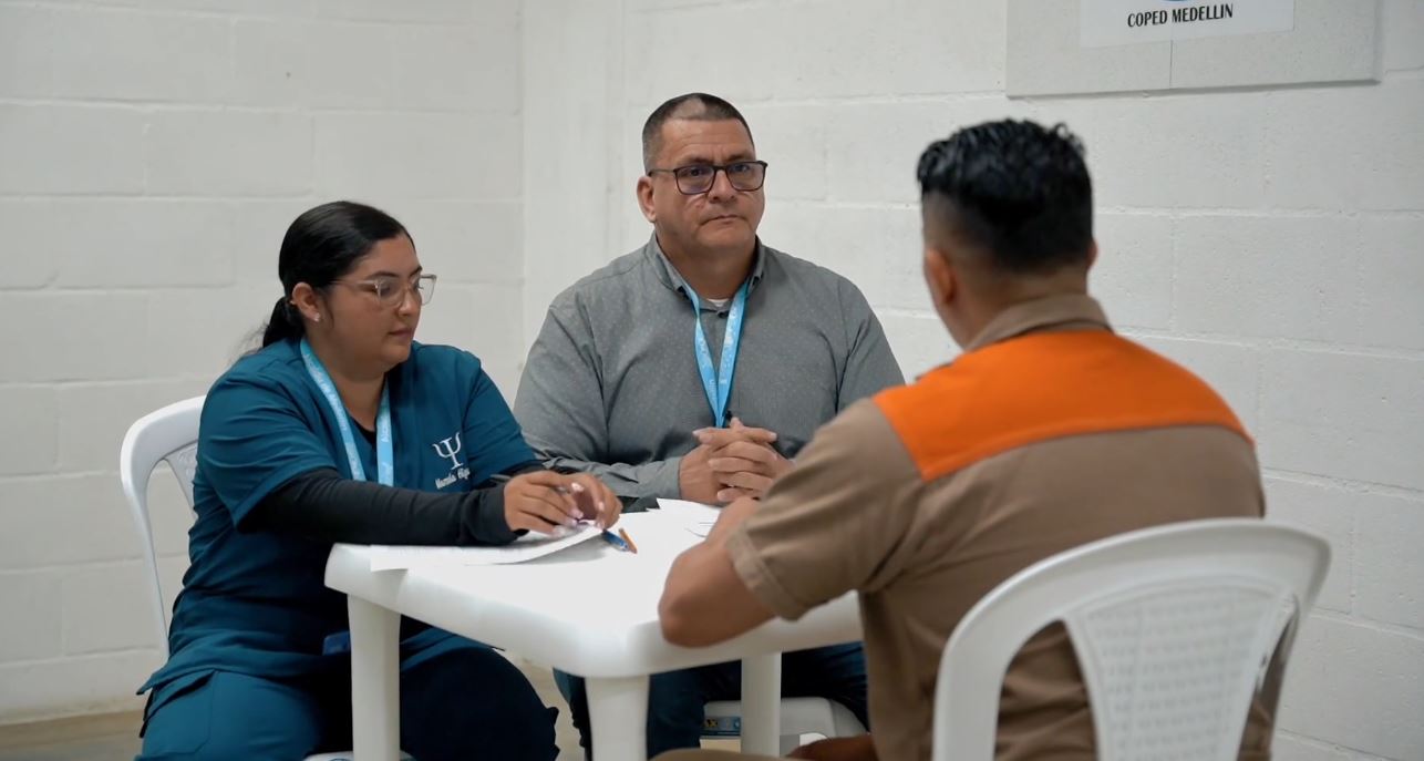 Alcaldía brinda atención a internos de la cárcel El Pedregal