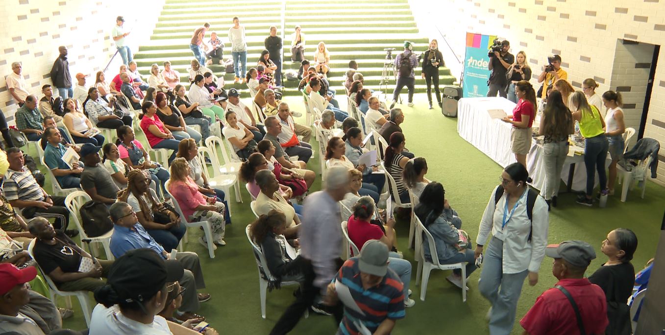 Comerciantes del estadio se capacitaron en normativas sanitarias en alimentos