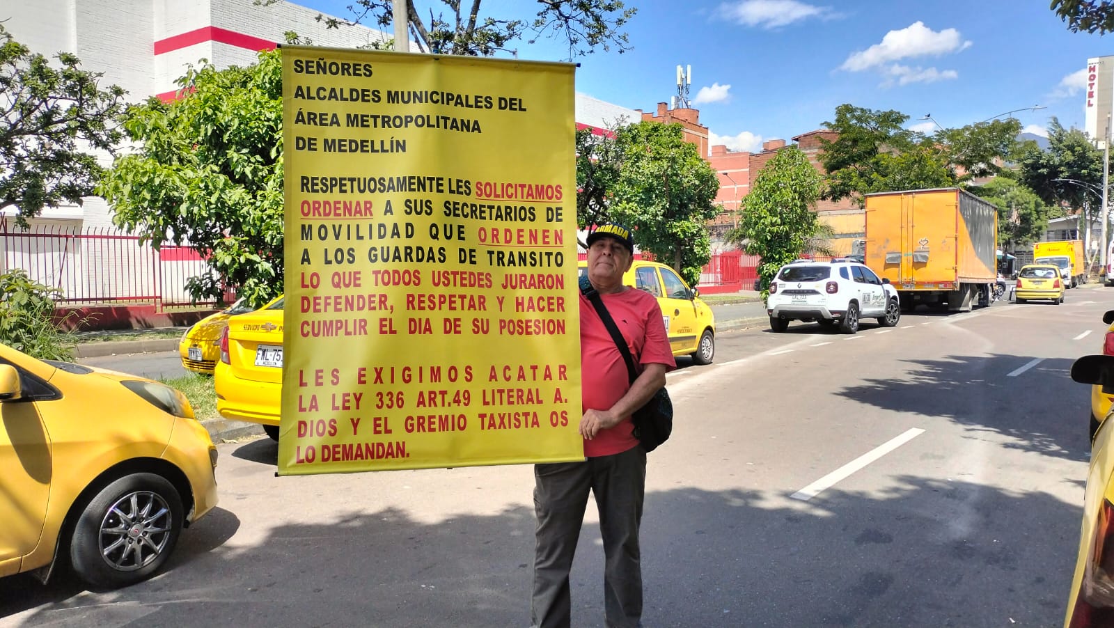 Con poca participación se desarrolla la protesta de los taxistas en Medellín