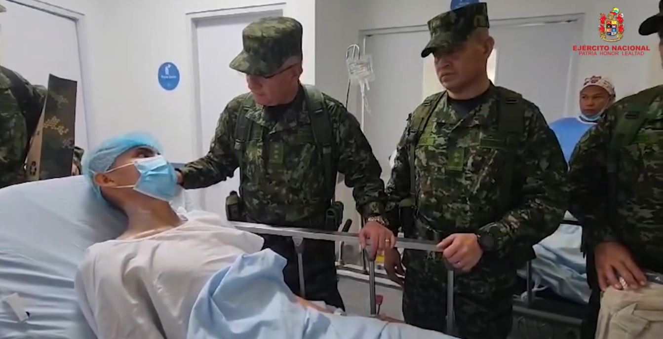 Militares heridos por campo minado en Valdivia se recuperan en un hospital