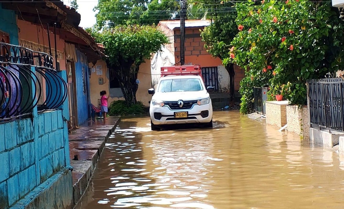 Desbordamiento del río Cauca produjo inundación en 4 barrios de Caucasia