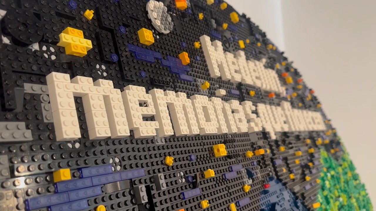 Vea la imponente 'silleta' con más de 15 mil figuras de Lego que se hizo en Medellín