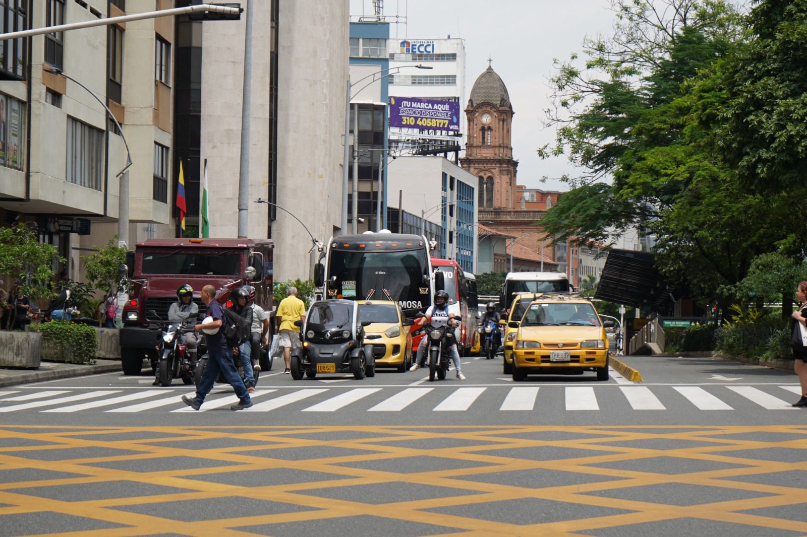 rotación pico y placa en Medellín para taxis