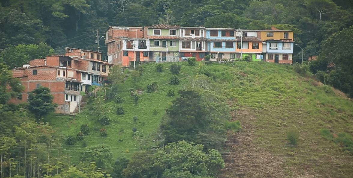 Capturan a hombres que intentaron robar y secuestrar a personas en una finca de recreo