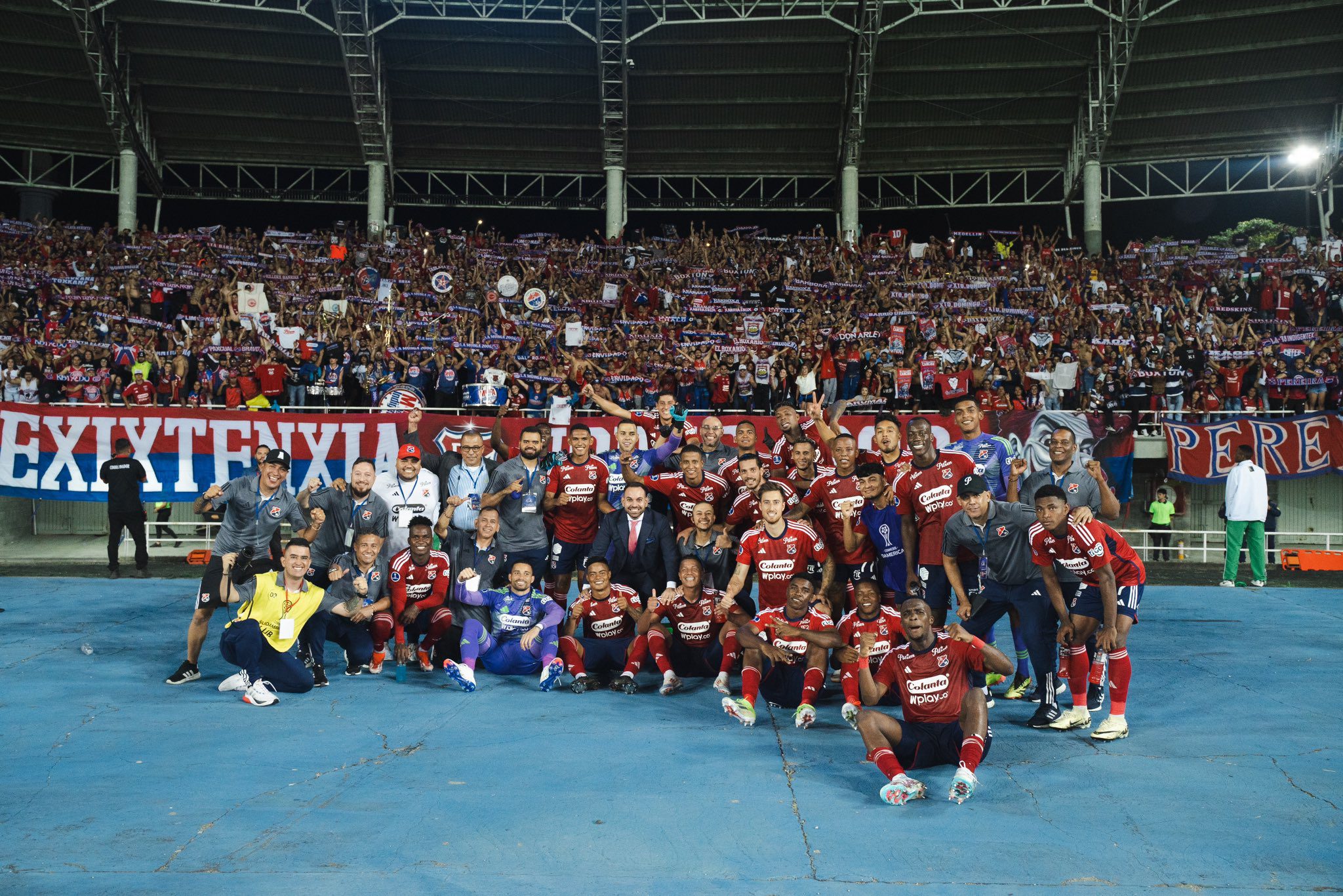 ¡Celebración poderosa! Medellín goleó a Palestino y se instaló en cuartos de final