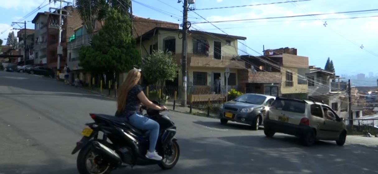 Peligroso cruce genera preocupación entre habitantes del barrio Aranjuez