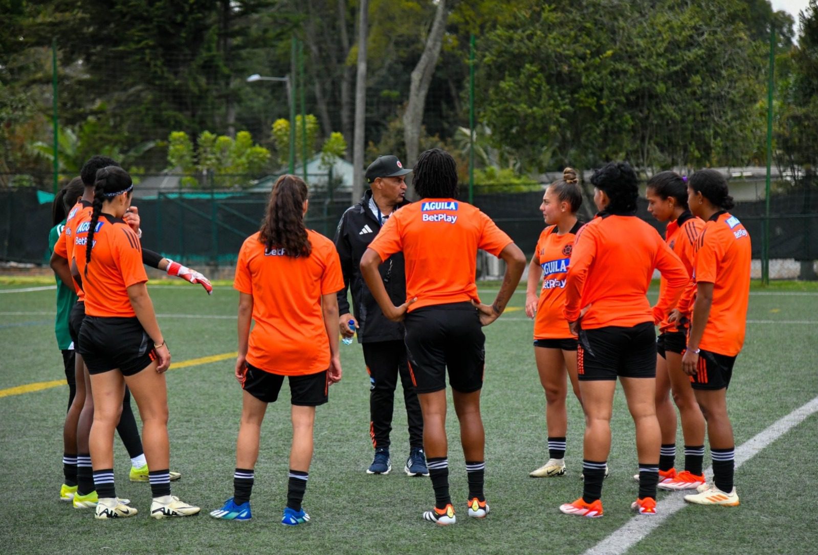 Mindeporte y FCF aportarán 7.000 millones para organizar el Mundial Femenino Sub 20