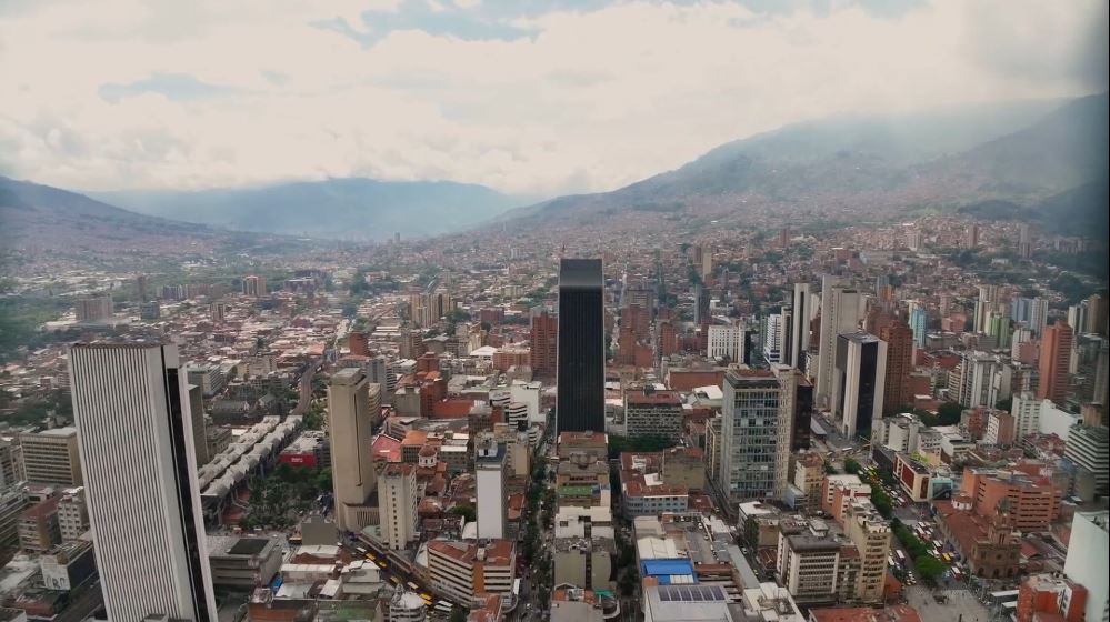 Aumenta llegada de turistas a Medellín y estos son los sitios que más visitan