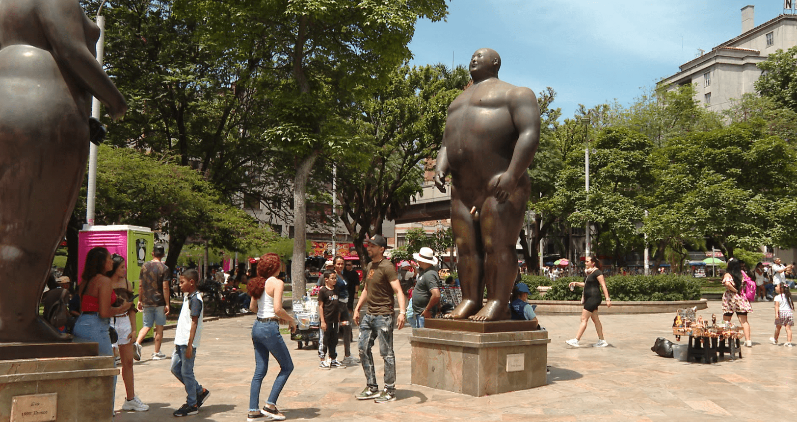 ¿Tocar las estatuas de Botero daría buena suerte? Esto dicen