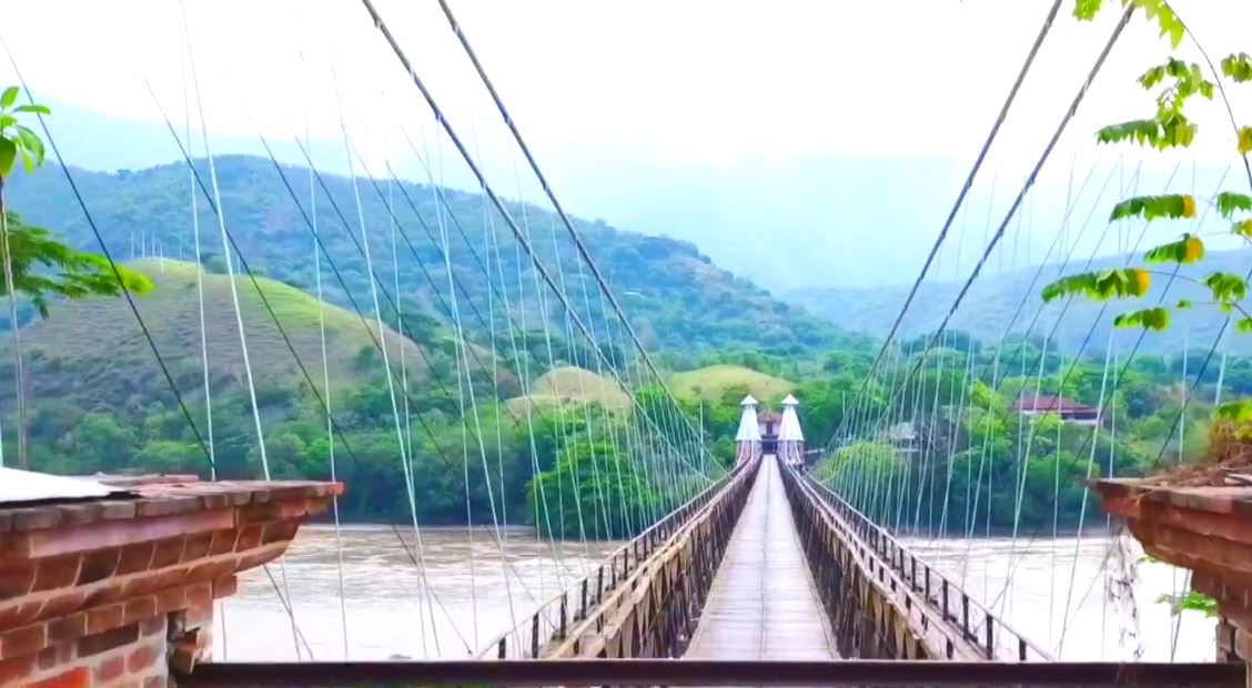 Restablecen paso por el Puente de Occidente tras un mes de cierre