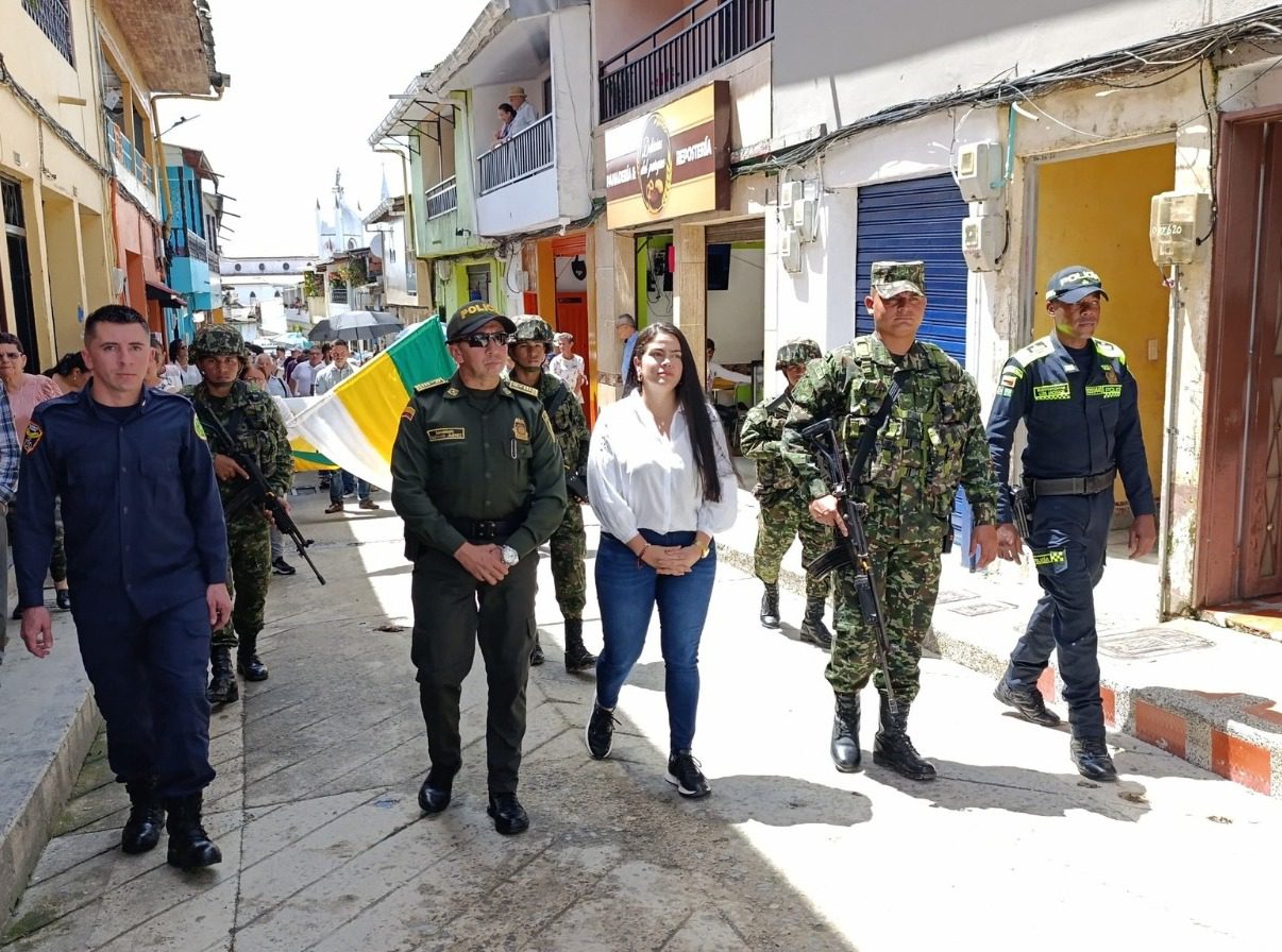 Hombres armados hostigaron estación de policía en el municipio de Nariño