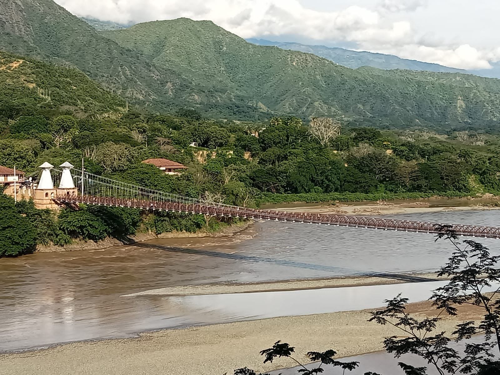 Abren de nuevo el Puente de Occidente, atractivo turístico de Antioquia