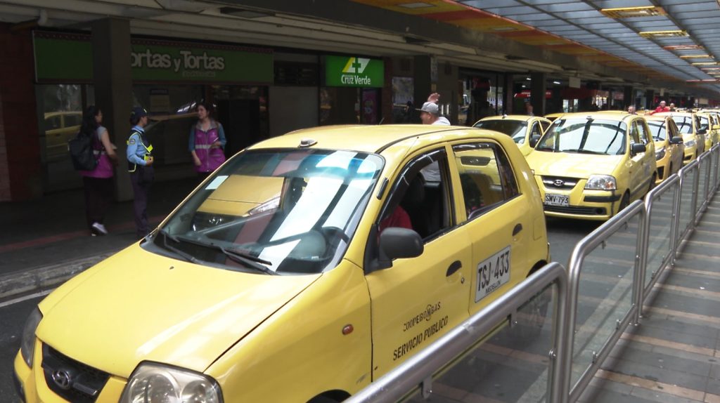 "Debemos tener esa sensibilidad": Taxistas hicieron un aporte a la ciudadanía que se robó las miradas en Medellín